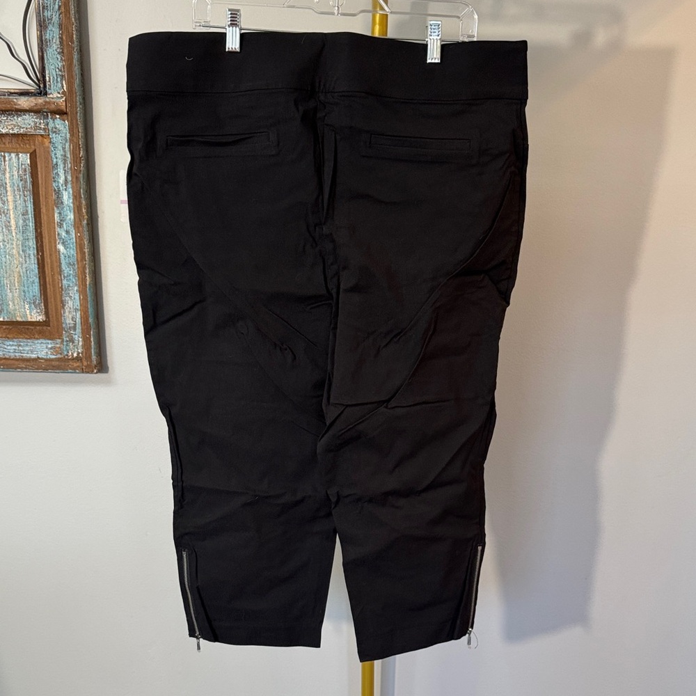 Rafaella Black Cropped Capri Ponte Pull-On Pants zipper accent’s NWT 22W - Picture 5 of 12